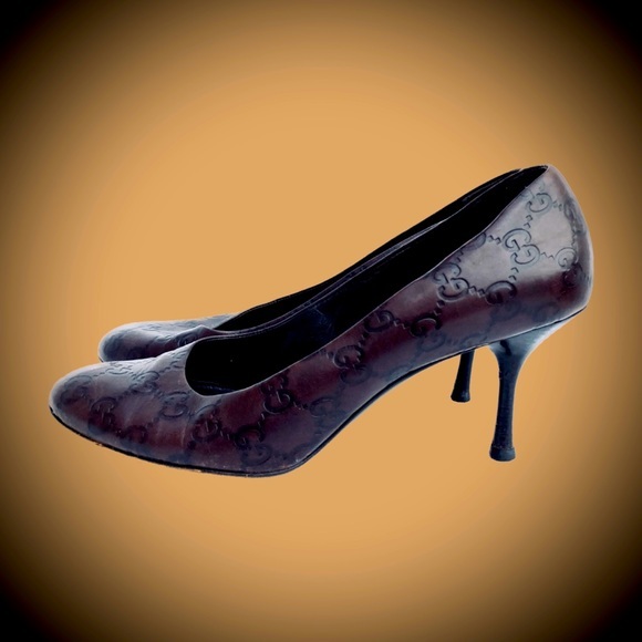 Gucci Heels - Picture 1 of 9